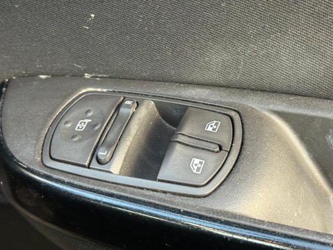 Vauxhall Corsa 1.4i ecoFLEX Excite Euro 6 5dr (a/c) 14