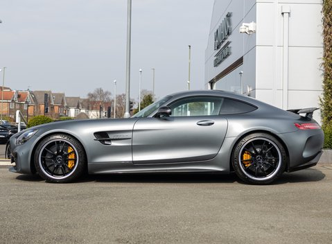 Mercedes-Benz AMG GT R PREMIUM 3