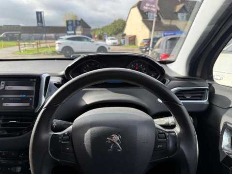 Peugeot 208 1.4 HDi Allure Euro 5 5dr 10