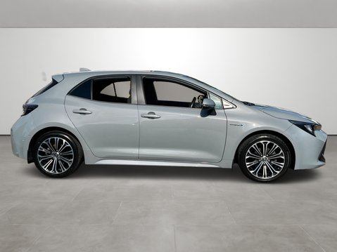 Toyota Corolla 1.8 VVT-i Hybrid Design 5dr CVT 9