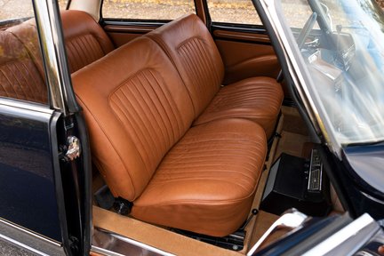 Citroen DS 21 Berline Chapron 'Majesty' 31