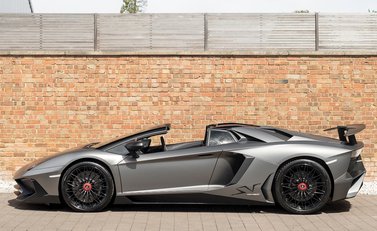Lamborghini Aventador SV LP 750-4 Roadster 2