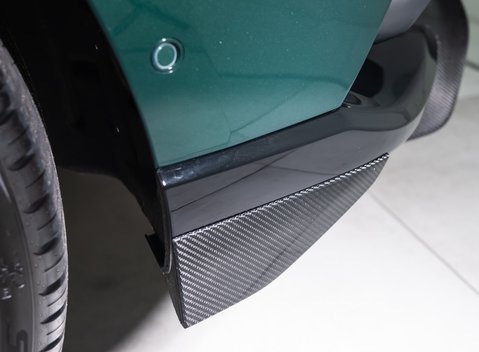 Aston Martin DBX 707 35