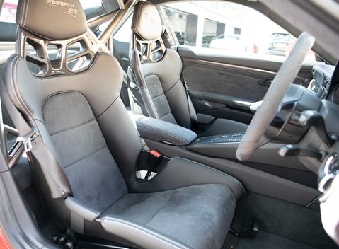 Porsche 911 (991) GT2 RS 12