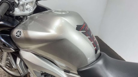 Yamaha FZ 600 2004 31K MOT RECENTLY SERVICED 600CC FULL LUGGAGE 31