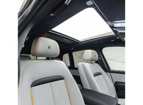 Rolls-Royce Cullinan 12