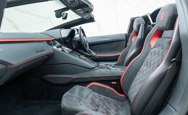 Lamborghini Aventador S LP 740-4 Roadster 17