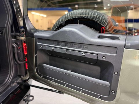 Land Rover Defender 2.0 SD4 S SUV 5dr Diesel Auto 4WD Euro 6 (s/s) (240 ps) 57