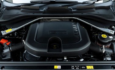 Land Rover Range Rover D300 SE 27