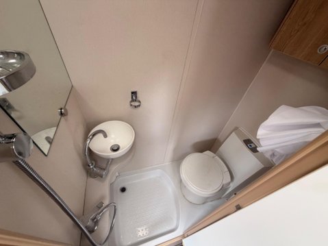 Elddis Autoquest 115 BLUE HDI 333 L1 C/C TLL 10