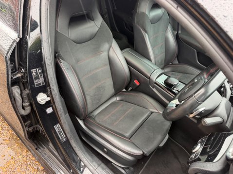 Mercedes-Benz A Class 1.5 A180d AMG Line (Premium Plus) 7G-DCT Euro 6 (s/s) 5dr 11