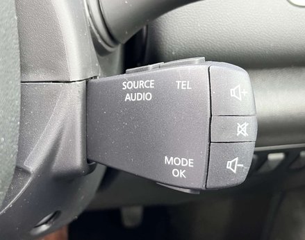 Renault Kadjar 1.5 Kadjar Iconic Blue dCi Auto 5dr 60
