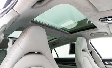 Porsche Panamera Turbo S E-Hybrid Executive 11