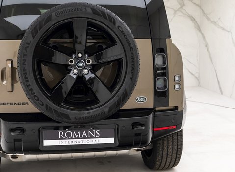 Land Rover Defender 110 X P400e 25