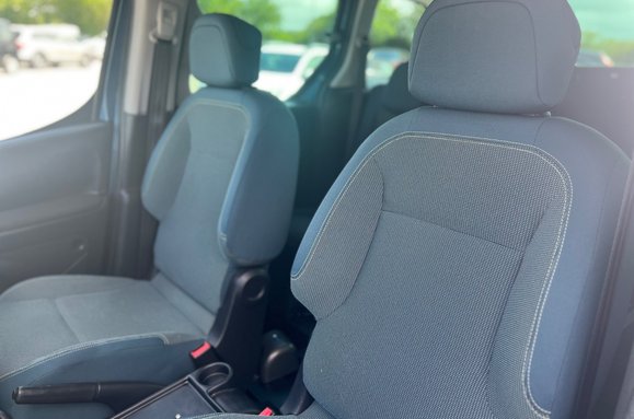 Citroen Berlingo Multispace 1.6 BlueHDi Feel Multispace MPV Wheel Chair Ramp 23