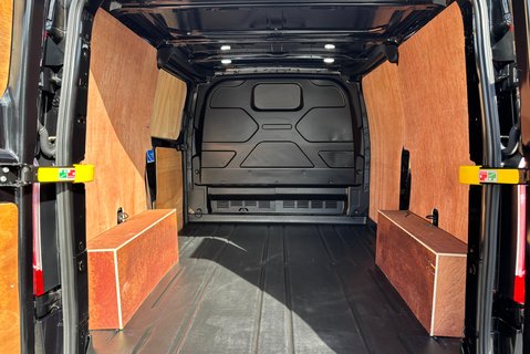 Ford Transit Custom 280 L1 130 ps Limited Panel Van 13