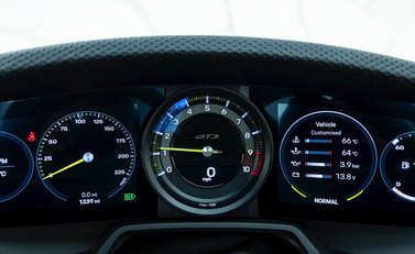 Porsche 911 (992) GT3 Touring 11