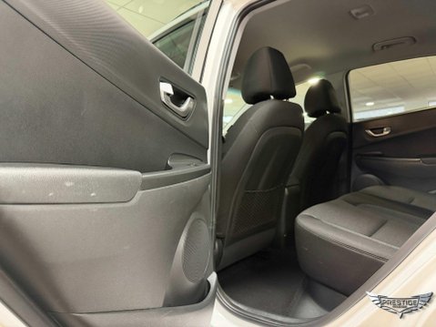 Hyundai KONA 64kWh Premium Auto 5dr (10.5kW Charger) 46