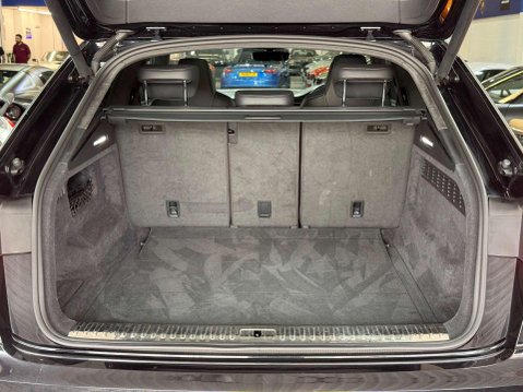 Audi Q8 3.0 TFSI V6 55 Vorsprung SUV 5dr Petrol Tiptronic quattro Euro 6 (s/s) (340 77