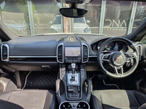 Porsche Cayenne 3.0 Cayenne D Platinum Edition V6 Tiptronic S A 4WD 5dr 8