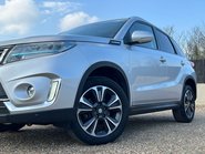 Suzuki Vitara SZ5 MHEV 15