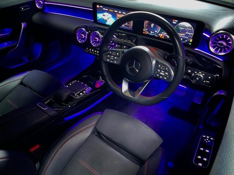 Mercedes-Benz A Class 2.0 A200d AMG Line (Premium) 8G-DCT Euro 6 (s/s) 5dr 3