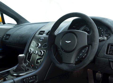Aston Martin Vantage GT8 9