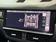 Porsche Cayenne 3.0T V6 GPF SUV 5dr Petrol TiptronicS 4WD Euro 6 (s/s) (340 ps) 50
