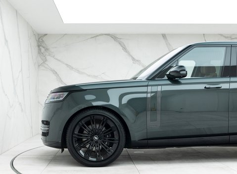 Land Rover Range Rover P400 Autobiography LWB 7 Seater 26