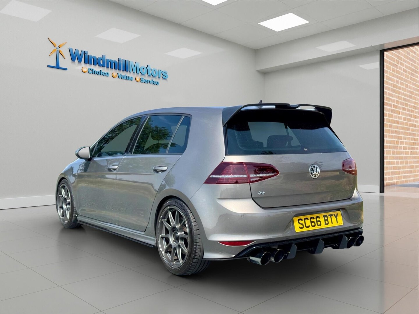 2016 Volkswagen Golf — image 8