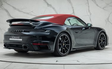 Porsche 911 Turbo S CABRIOLET (992) 8