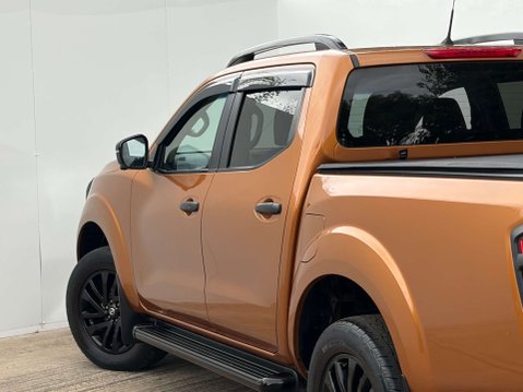 Nissan Navara 2.3 Navara Tekna dCi Auto 4WD 5dr 55