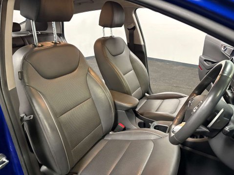 Hyundai IONIQ 1.6 IONIQ Premium SE FHEV Semi-Auto 5dr 15