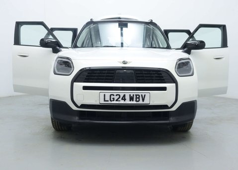 Mini Countryman 1.5C MHEV Classic SUV 5dr Petrol Hybrid Auto Euro 6 (s/s) (170 ps) 51