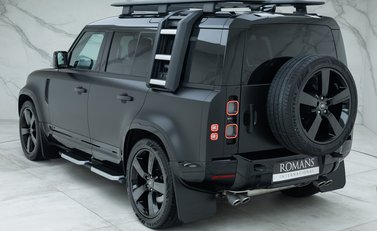 Land Rover Defender 110 V8 9