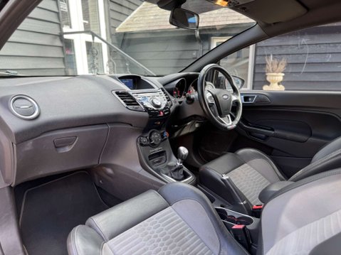 Ford Fiesta 1.6T EcoBoost ST-2 Hatchback 3dr Petrol Manual Euro 6 (182 ps) 24