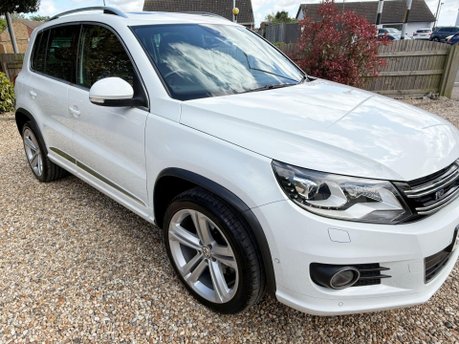 Volkswagen Tiguan 2.0 TDI BlueMotion Tech R-Line Edition DSG 4WD Euro 6 (s/s) 5dr 9