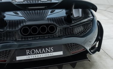 McLaren 765LT Spider 37