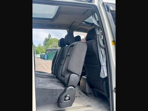 Toyota Alphard Sunroof 8 Seater 60