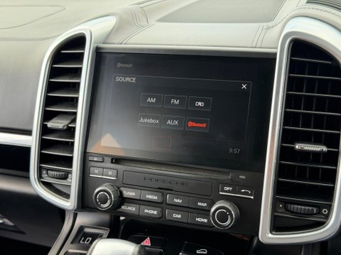 Porsche Cayenne 4.2 TD V8 S TiptronicS 4WD Euro 6 (s/s) 5dr 91