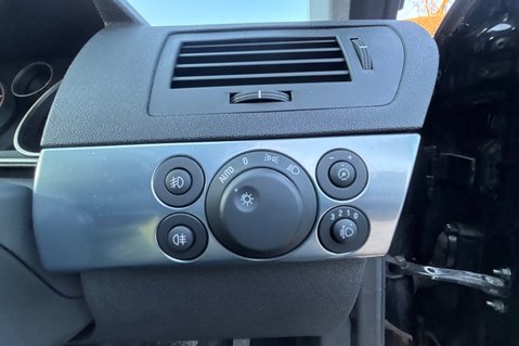 Vauxhall Astra ELITE.. AUTOMATIC.. 16 SERVICES.. 13 MAIN DEALER.. LOOK ONLY 30K MILES..  13