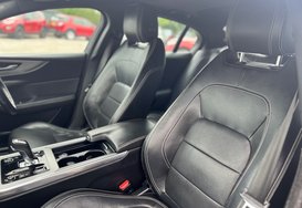 Jaguar XE R-DYNAMIC SE AUTO 27