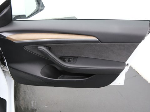 Tesla Model 3 Standard Range Plus Auto RWD 4dr 14