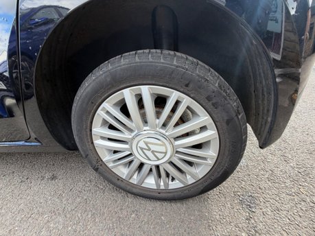 Volkswagen Up BASE 12