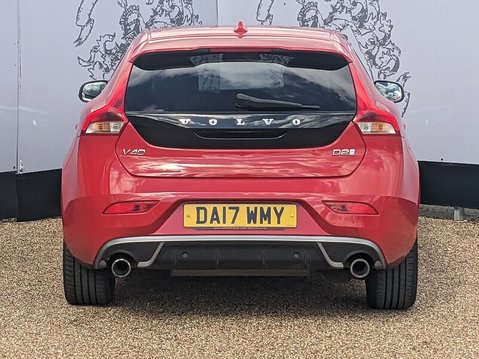 Volvo V40 D2 R-DESIGN PRO 8