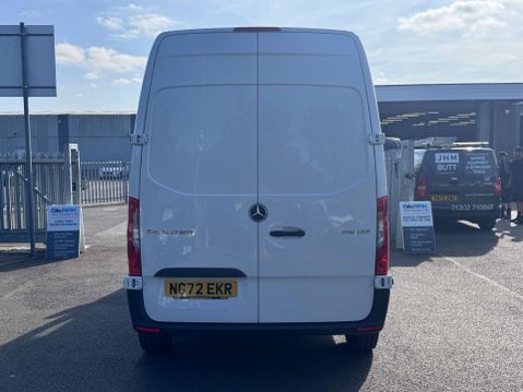 Mercedes-Benz Sprinter 2.0 315 CDI Progressive Panel Van 5dr Diesel Manual FWD L2 H2 Euro 6 (s/s) 8