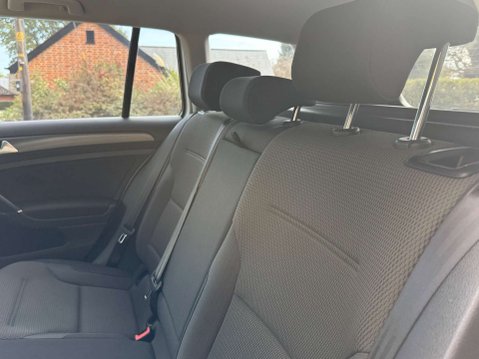 Volkswagen Golf 1.6 Golf SE Nav TDI BlueMotion Technology 5dr 17
