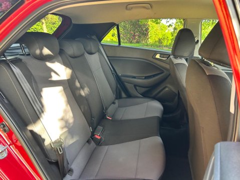 Hyundai i20 T-GDI PREMIUM NAV 7