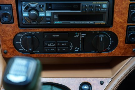 Aston Martin Vantage V550 26