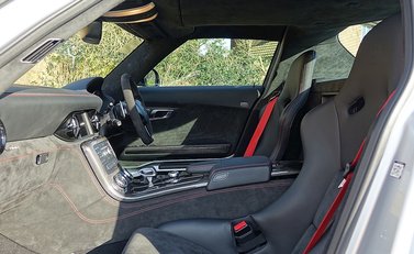 Mercedes-Benz SLS AMG Black Series 19